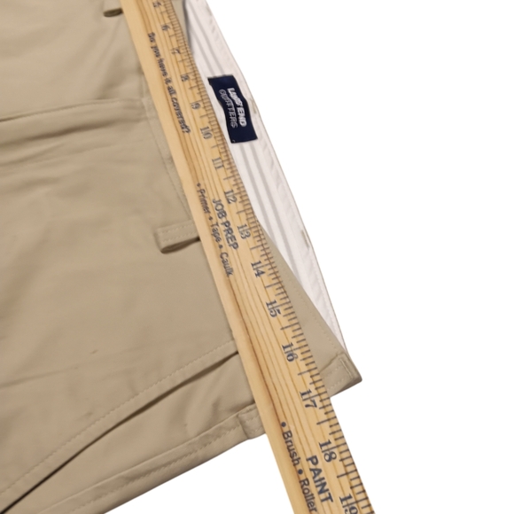 LANDS END MENS SIZE 33×30 KHAKI DRESS PANTS. - Picture 3 of 6